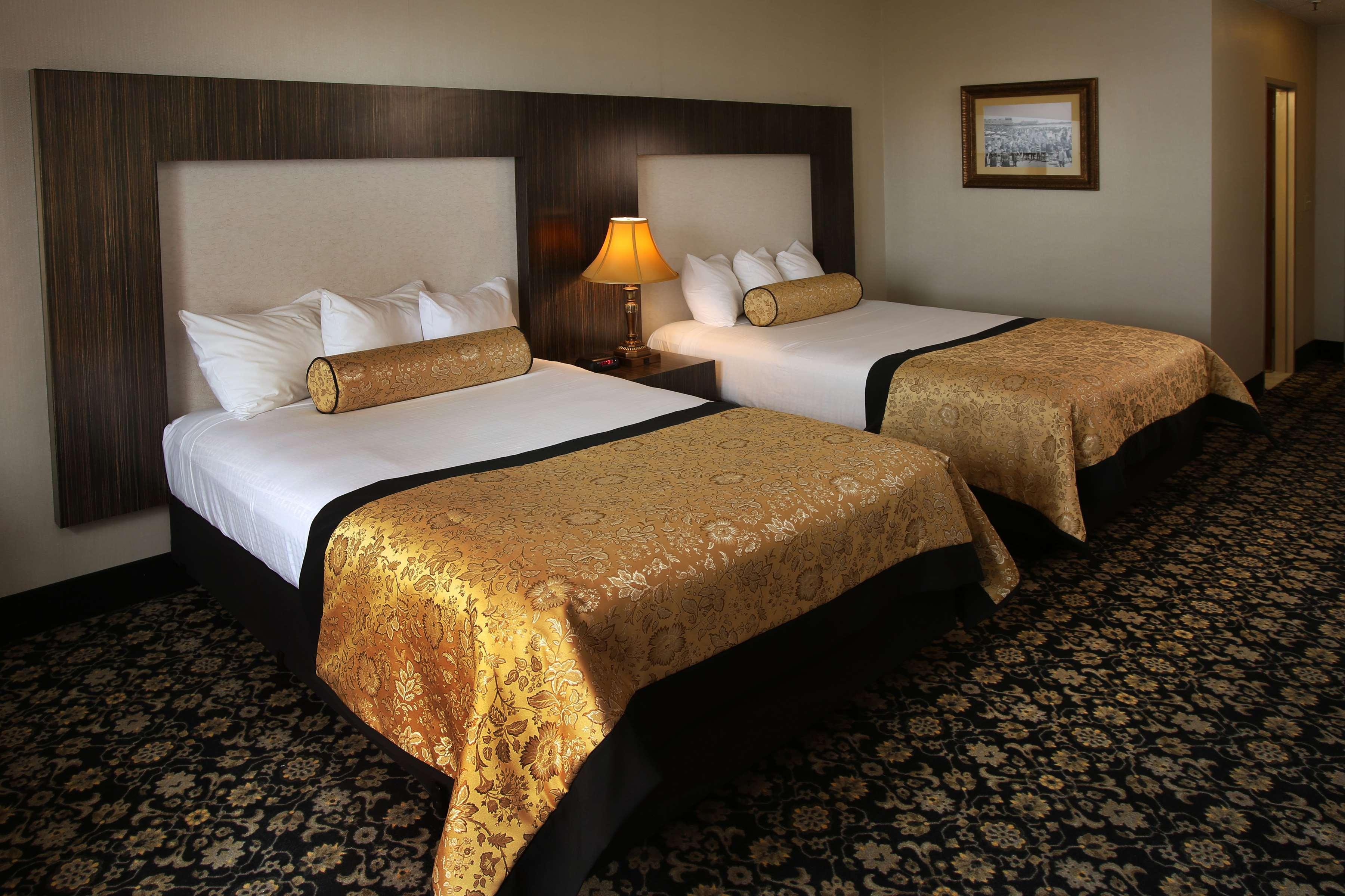 The Claridge Hotel 4*
